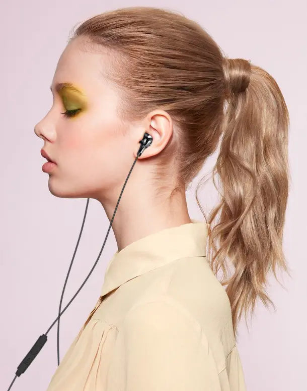 Wired Headphone w/ Microphone Anakha H. Nyx