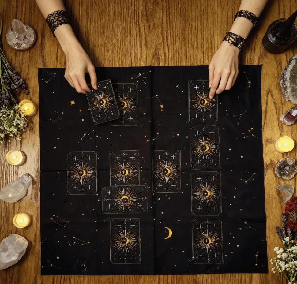 STAR PRINTED BLACK TAROT CLOTH